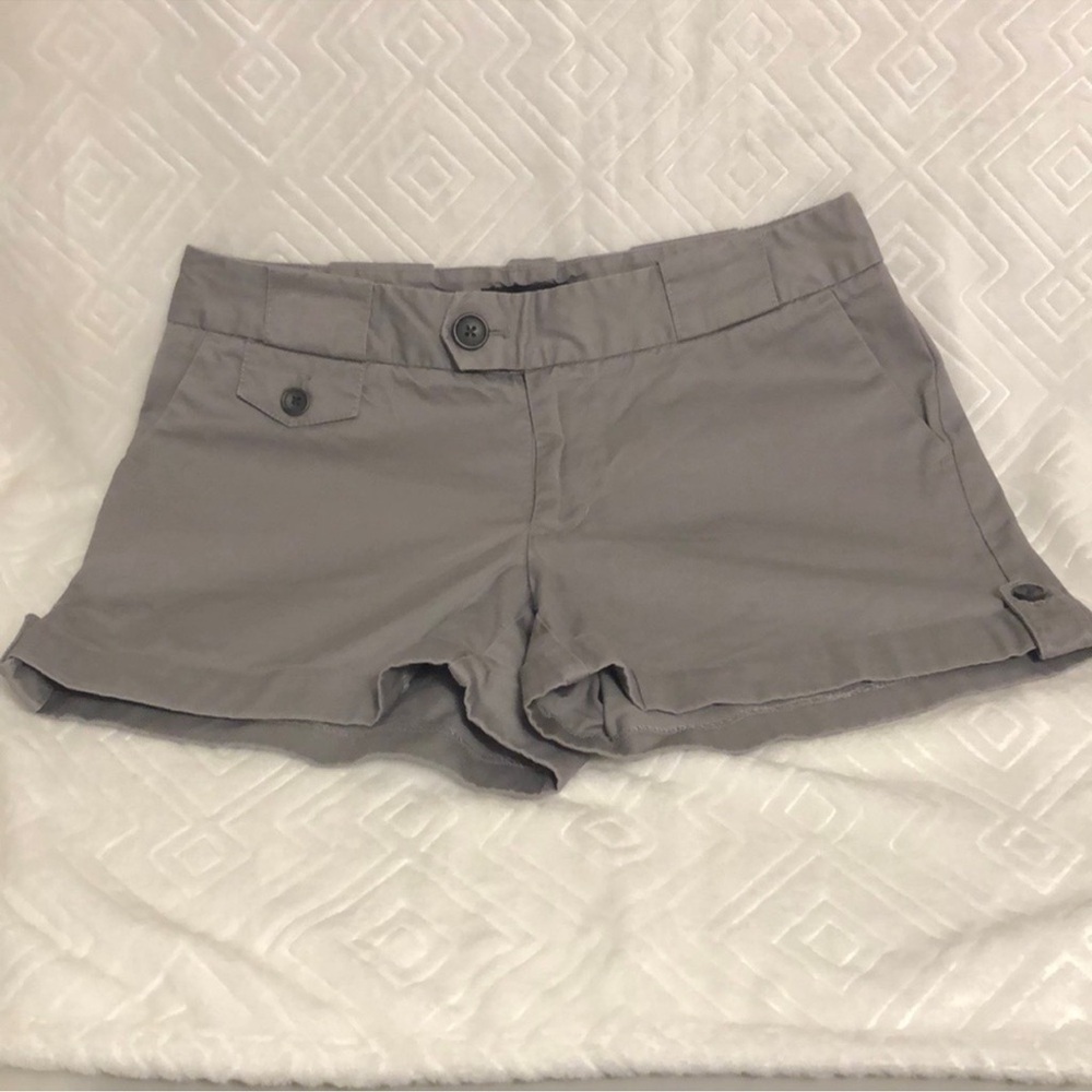 Banana Republic Women's Light Gray Cargo Shorts